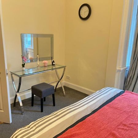 Royal Mile Mansions 2 Bedroom - Edinburgh City Centre Eksteriør bilde