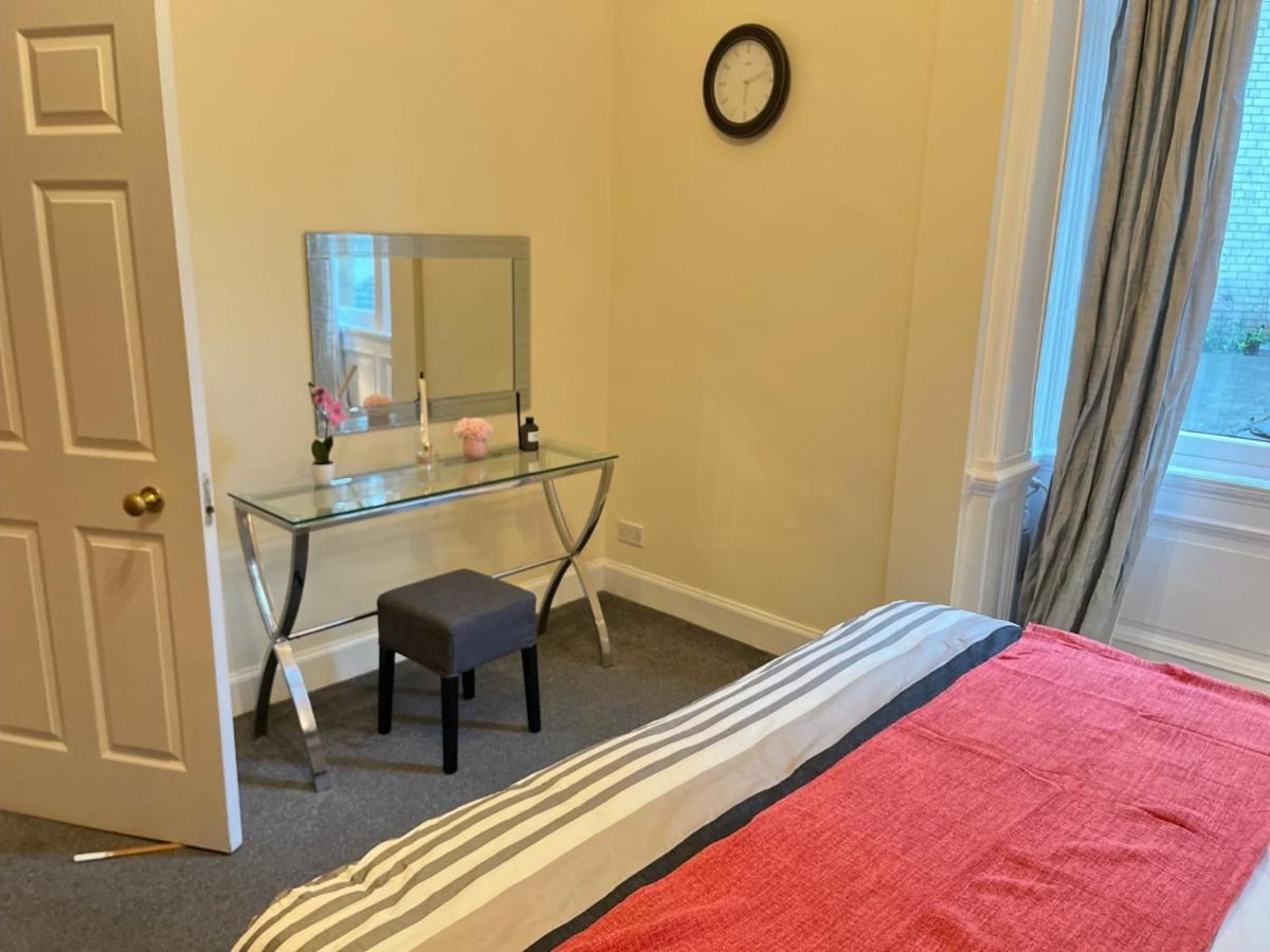 Royal Mile Mansions 2 Bedroom - Edinburgh City Centre Eksteriør bilde